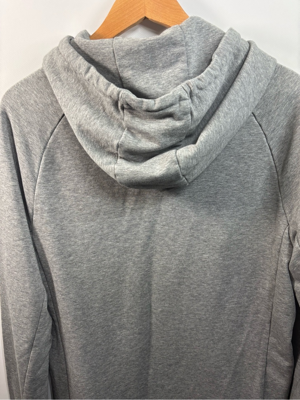 Gymshark Block Hoodie logo Grey Mens Size Medium Activewear Training Sweatshirt - Picture 8 of 8